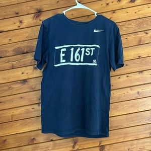NIKE Yankee baseball blue and white t shirt